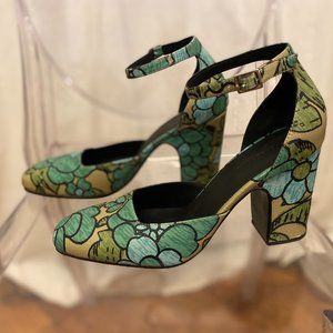 NEVER WORN - RACHEL COMEY green heels